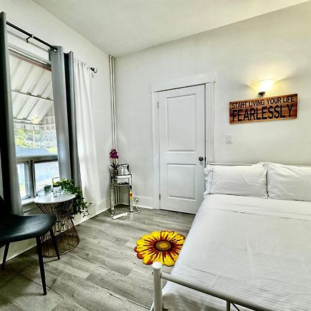 Seattle Home With 2 Bedrooms A King Bed Queen Bed And An Extra Sofa Bed Located 10 Minutes From Seatac Airport And 20 Minutes From Downtown Eksteriør billede