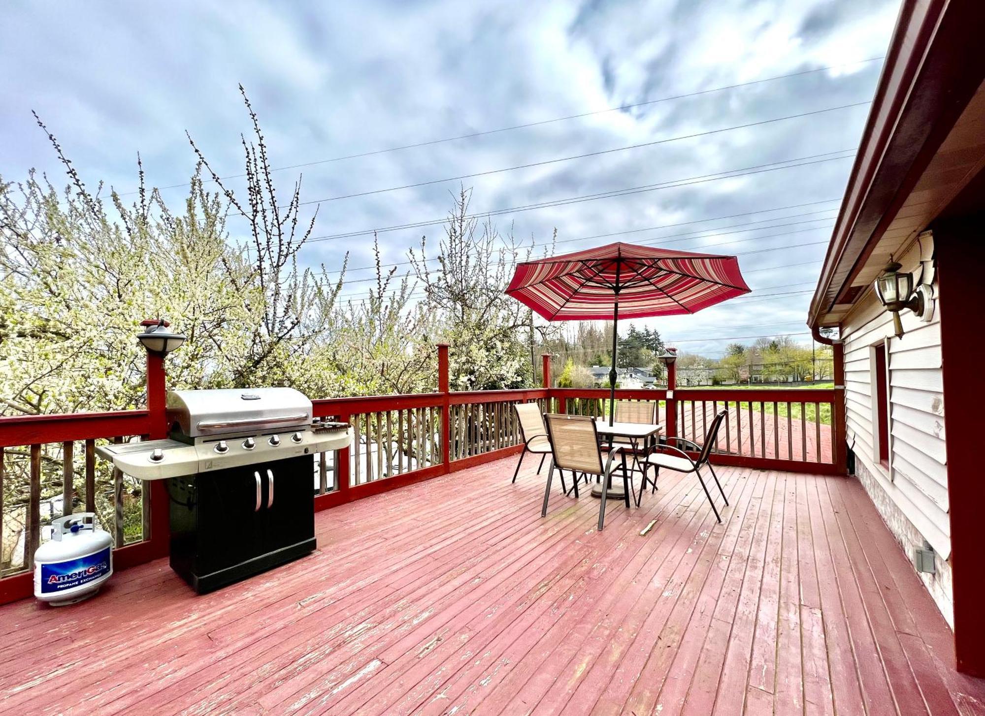 Seattle Home With 2 Bedrooms A King Bed Queen Bed And An Extra Sofa Bed Located 10 Minutes From Seatac Airport And 20 Minutes From Downtown Eksteriør billede